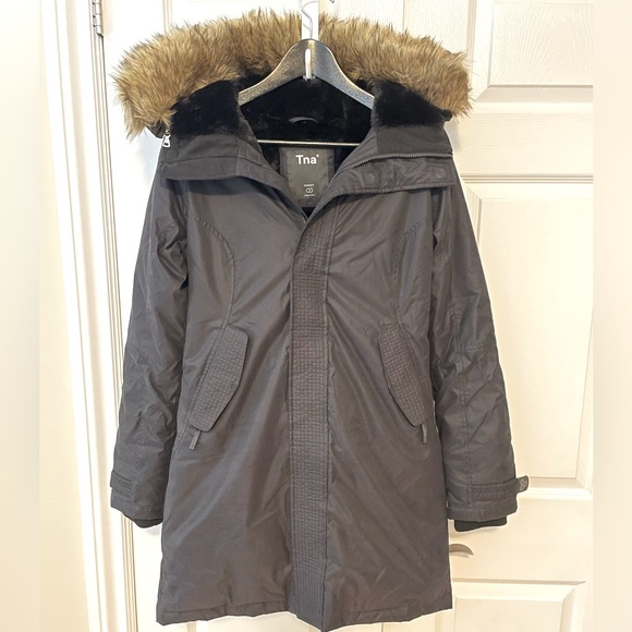 Aritzia Summit Parka - Picture 3 of 7